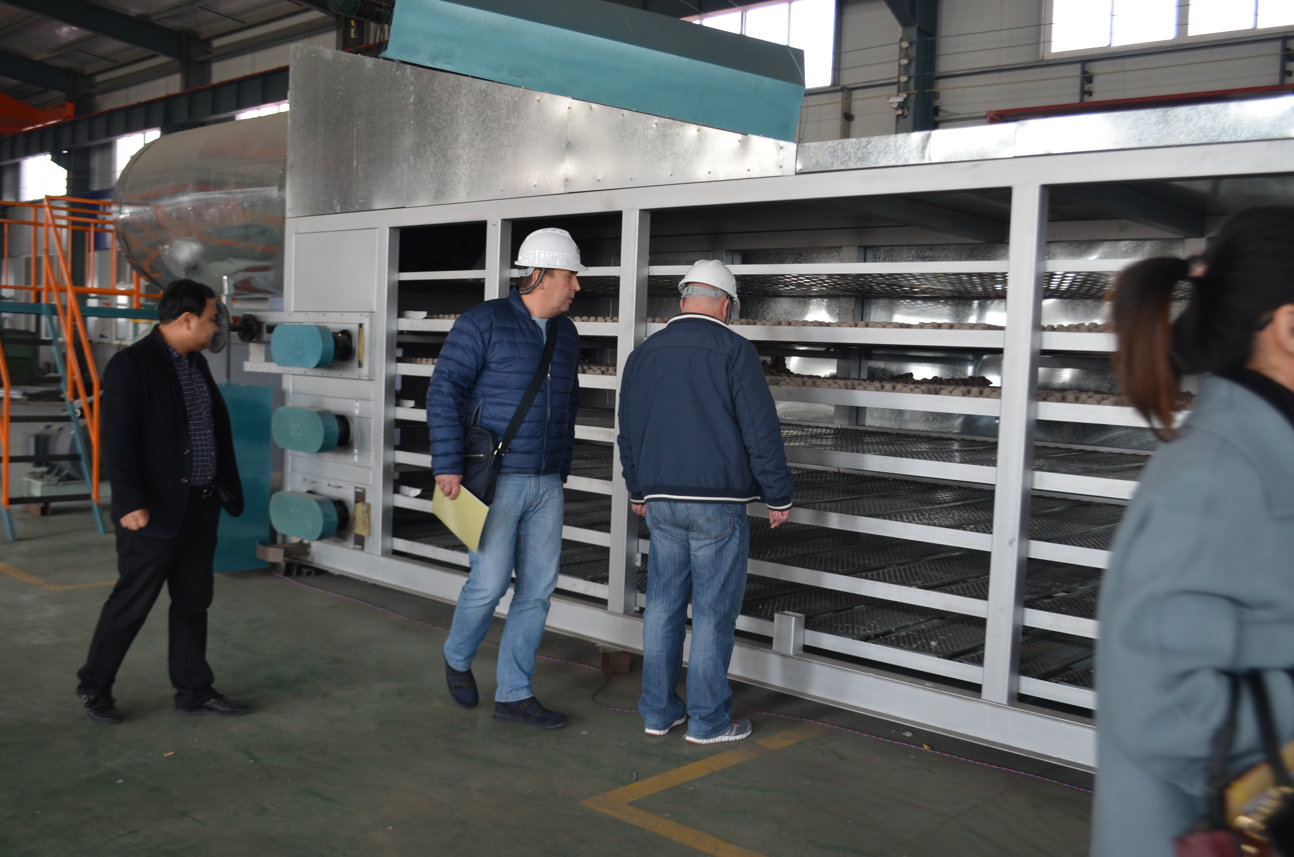 蛋托機(jī)、蛋托生產(chǎn)線(xiàn)、雞蛋托盤(pán)機(jī)，請(qǐng)致電宏潤(rùn)包裝